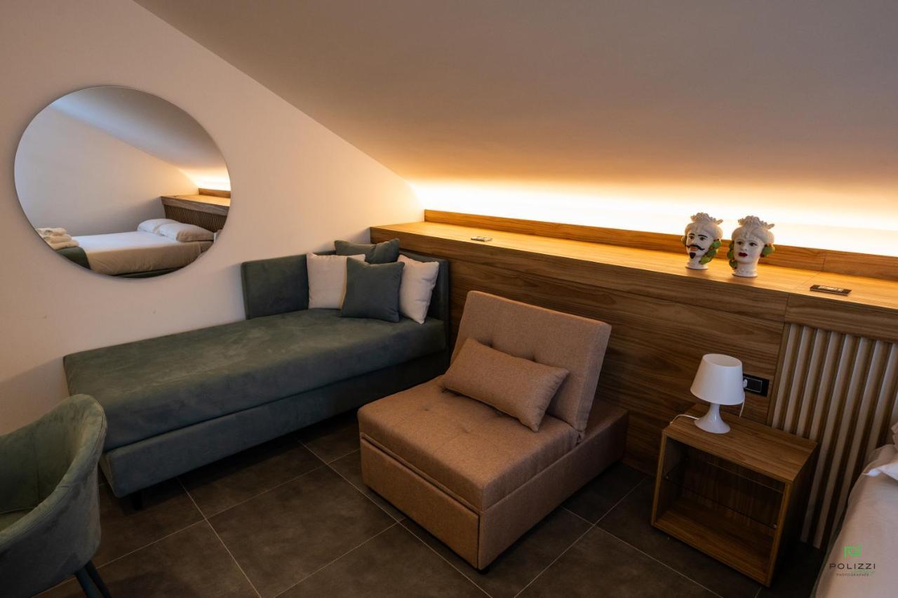 New River Hotel Borgetto エクステリア 写真